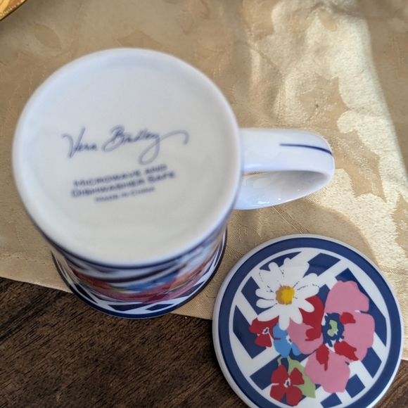 Vera Bradley mug with lid - Picture 2 of 6